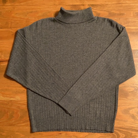 Gray Sweater - Picture 2 of 8
